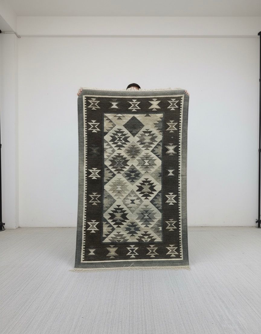 Black & Ivory Diamond Kilim Dhurrie