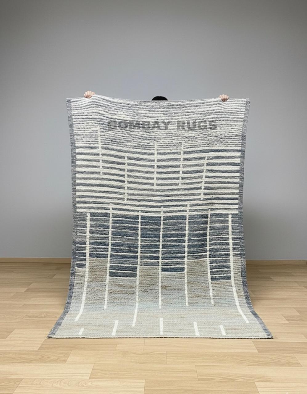 Minimalist Gradient Line Carpet