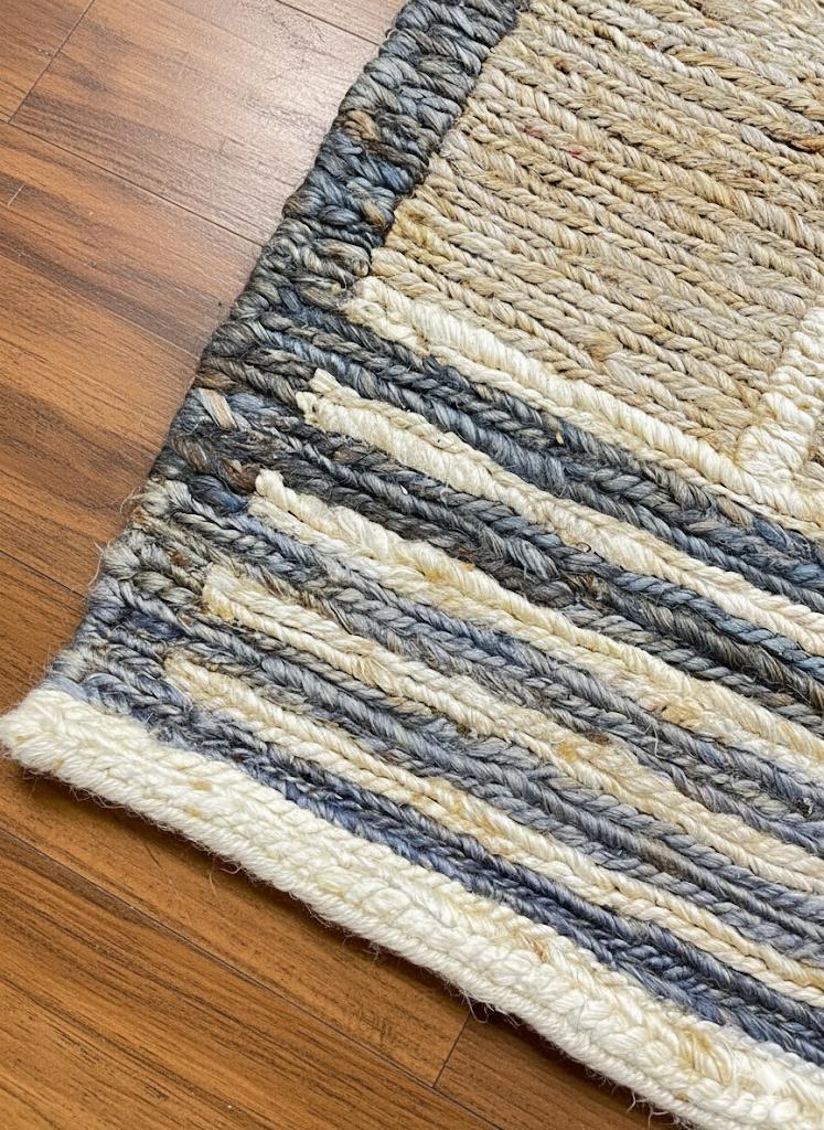 Minimalist Gradient Line Carpet