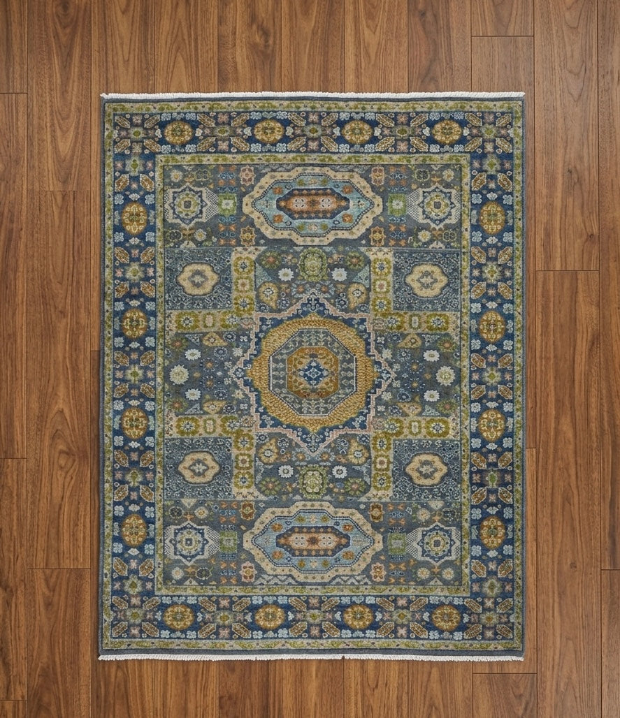 Traditional Medallion Handknotted Rug