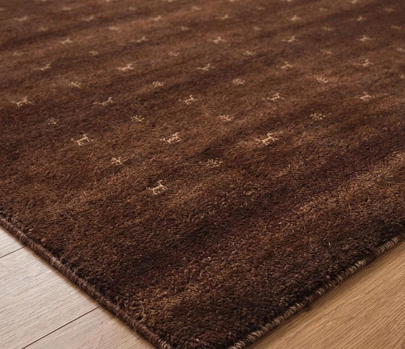 Distressed Amber Damask a Handknotted Rugs