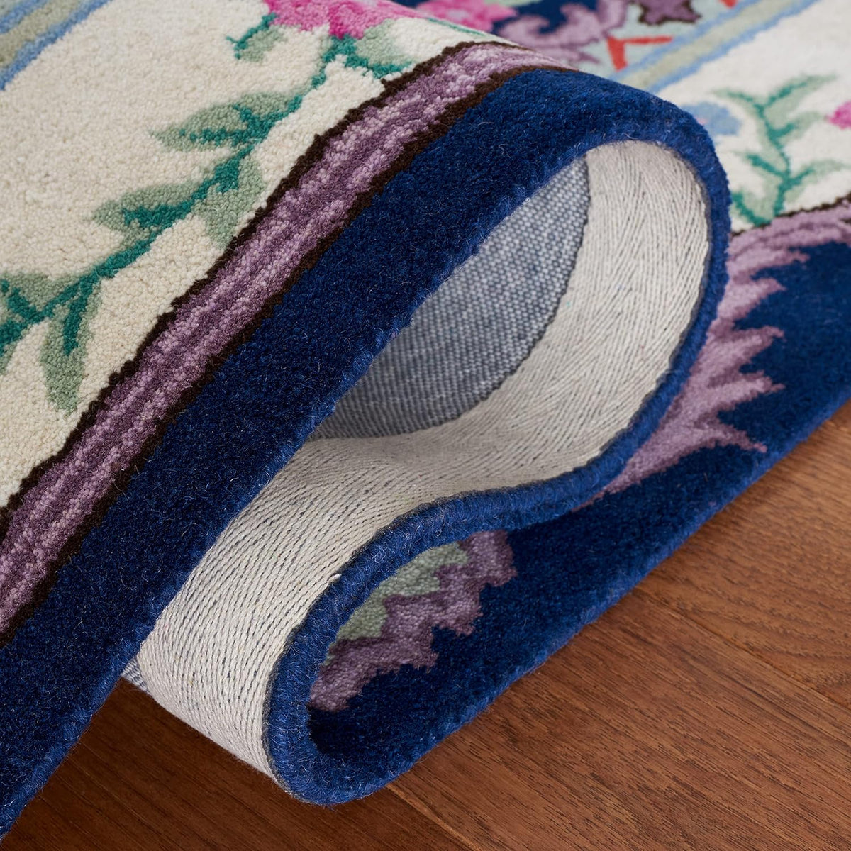 Premium Floral Medallion Hand-tufted Rug in Navy and Lavender