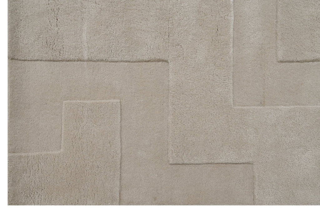 Elegant Hand-tufted Tone-on-Tone Rug