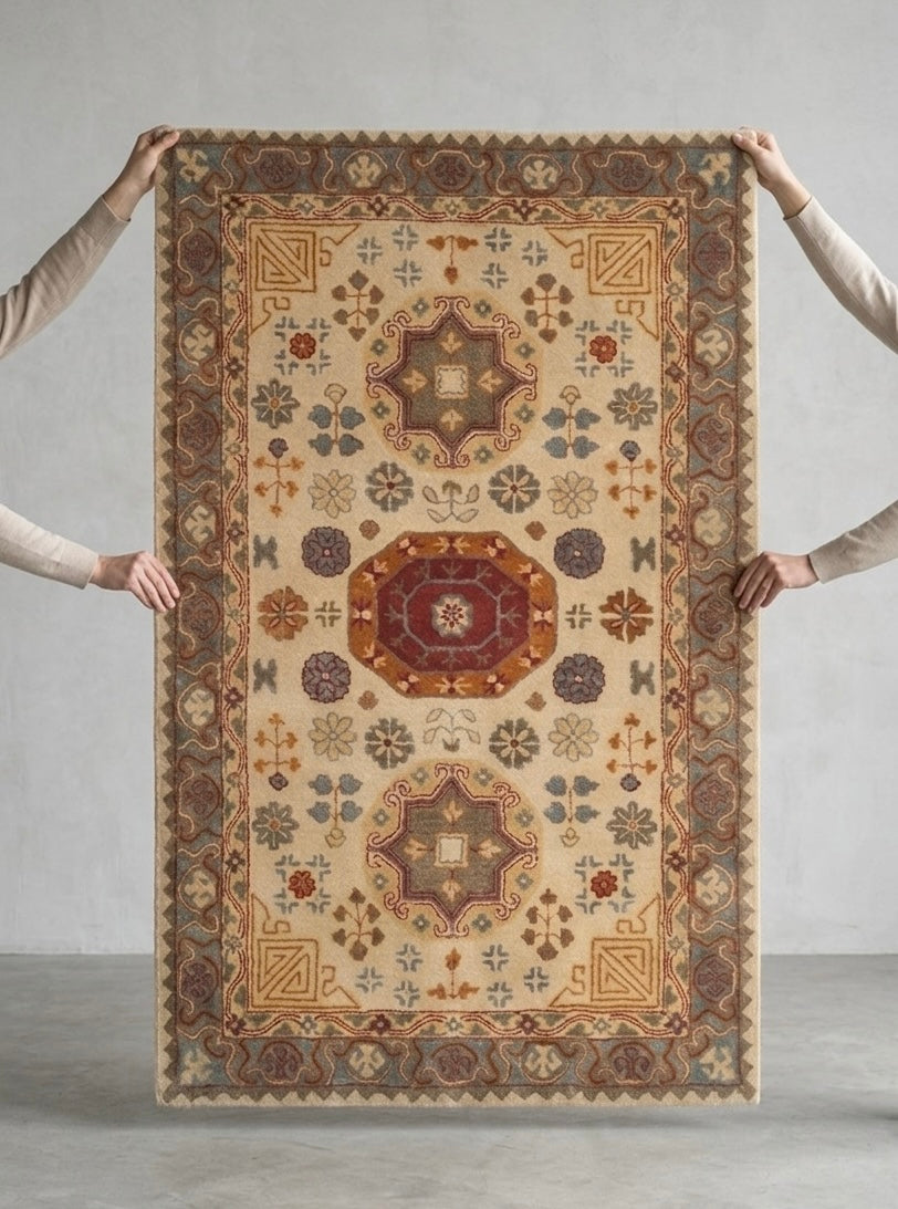 Antique-Inspired Geometric Floral Hand-Tufted Rug