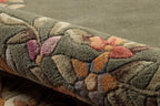 Premium Handtufted New Zealand Wool Rug with Ornate Botanical Border Premium Handtufted New Zealand Wool Rug with Ornate Botanical Border