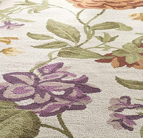 Artistic Hand-tufted Rug with Oversized Peony and Lilac Motifs