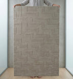 Elegant Hand-tufted Tone-on-Tone Rug