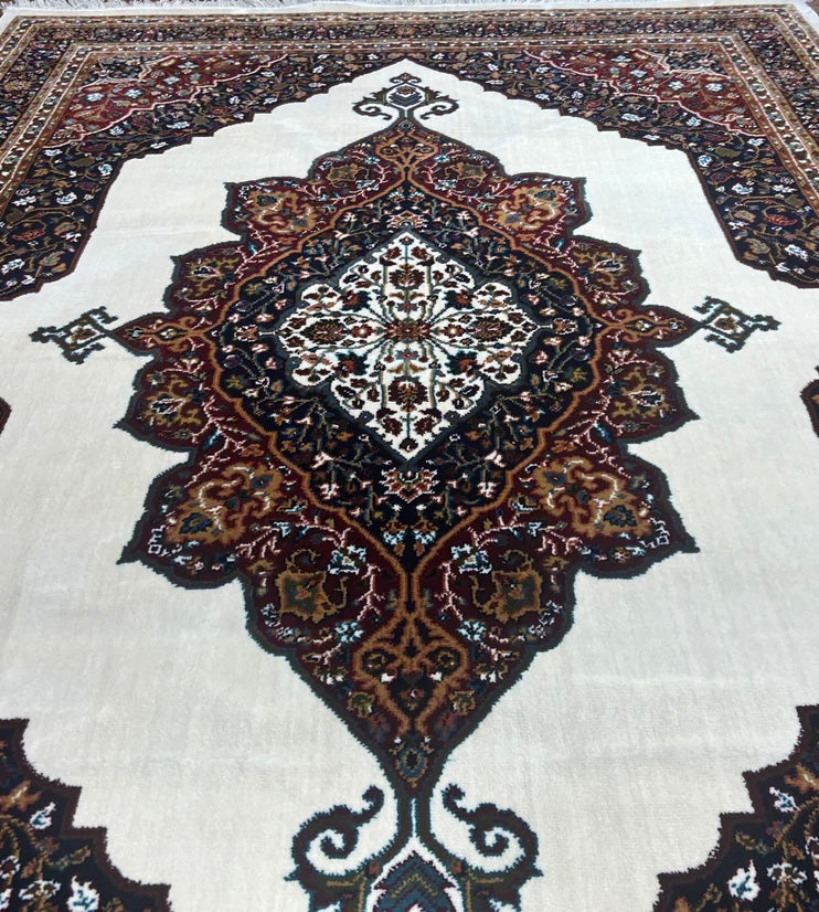 Haider Traditional Rugs