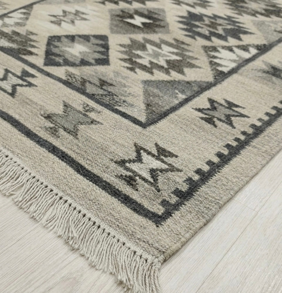 White & Ivory Diamond Kilim Dhurrie
