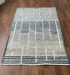 Minimalist Gradient Line Carpet