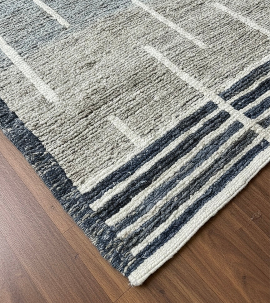 Minimalist Gradient Line Carpet