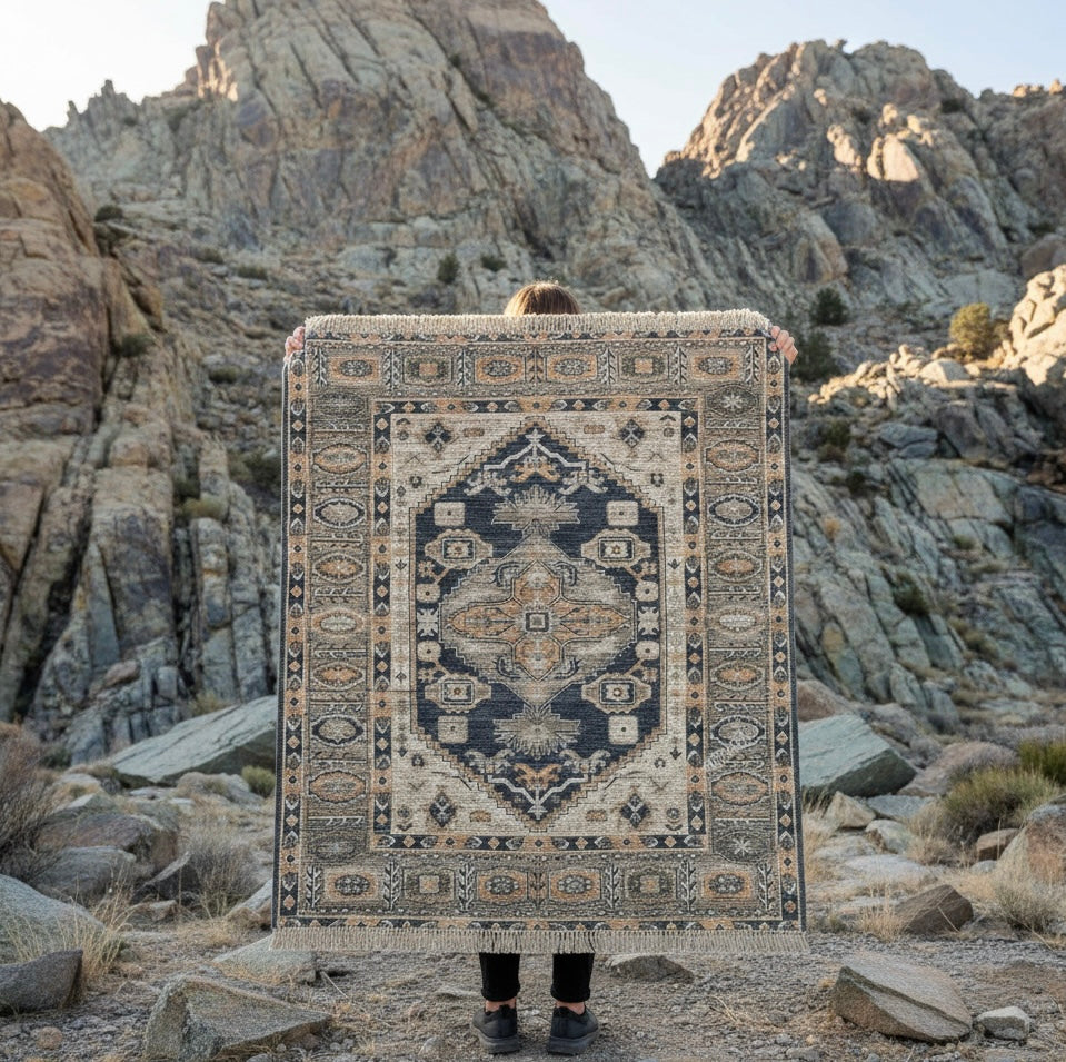 Distressed Traditional Medallion Handknotted Rugs