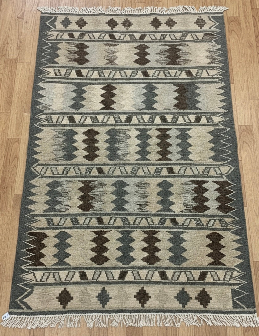 Neutral Sierra Kilim