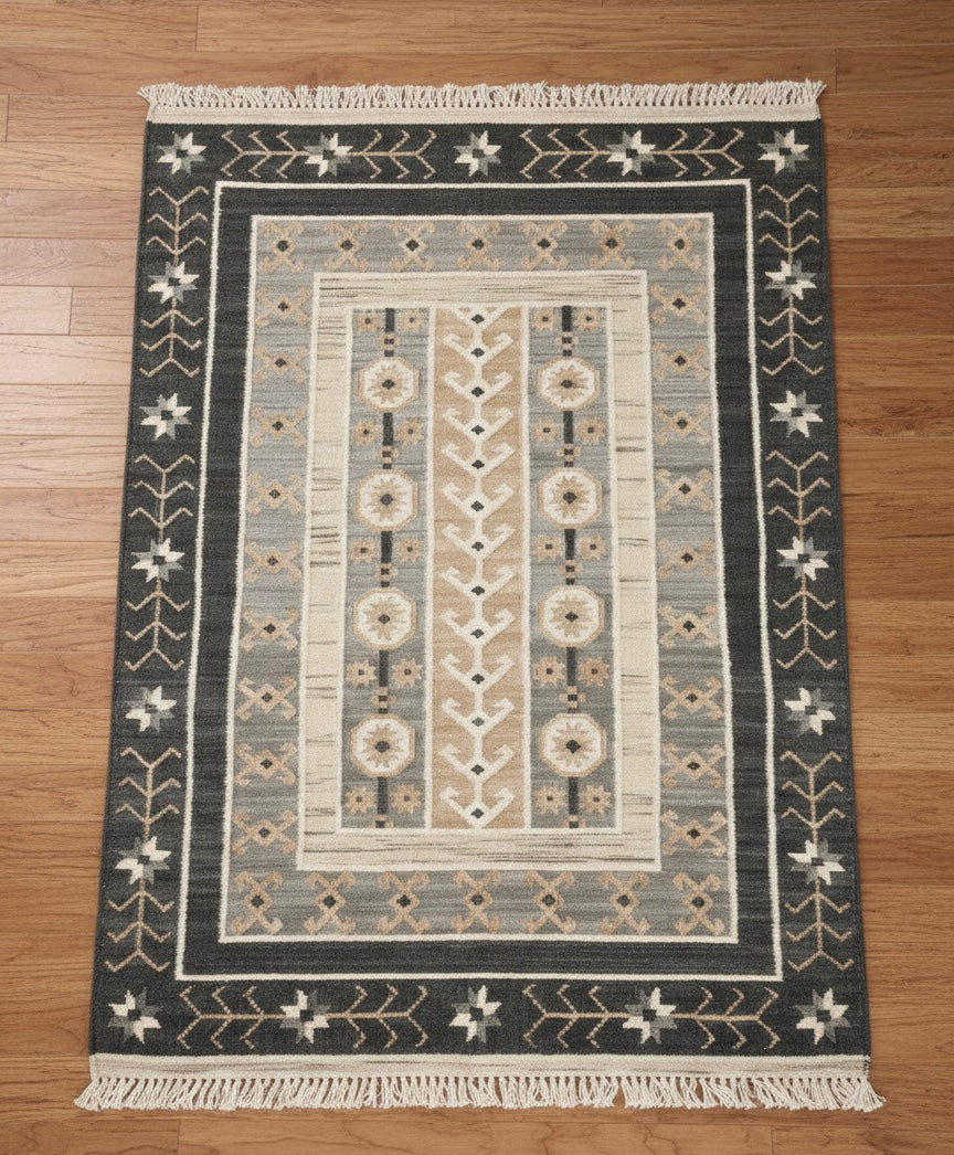 Southwestern Geometric Charcoal & Beige kilim