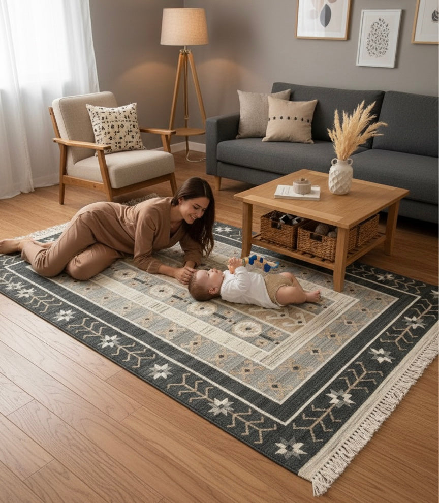 Southwestern Geometric Charcoal & Beige kilim